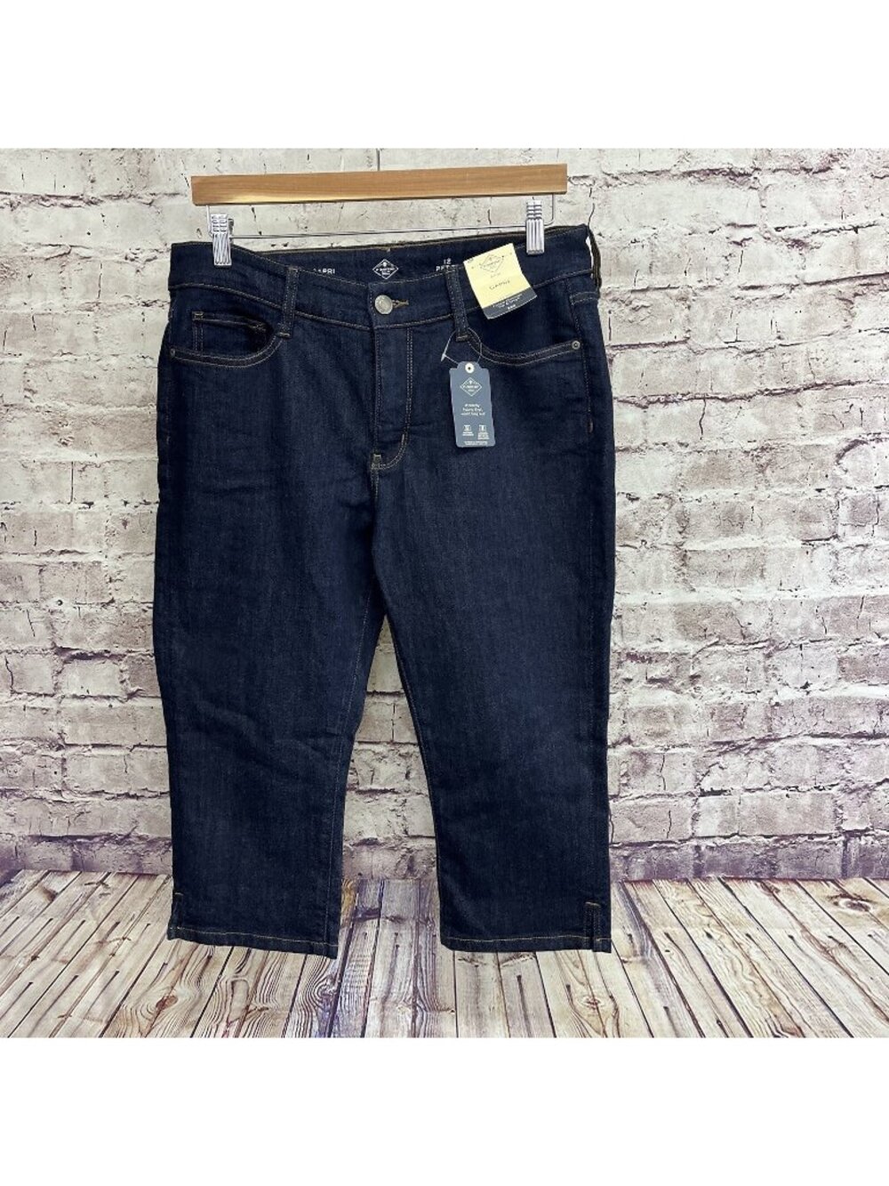 St John’s Bay Dark Wash Mid Rise Denim Capris